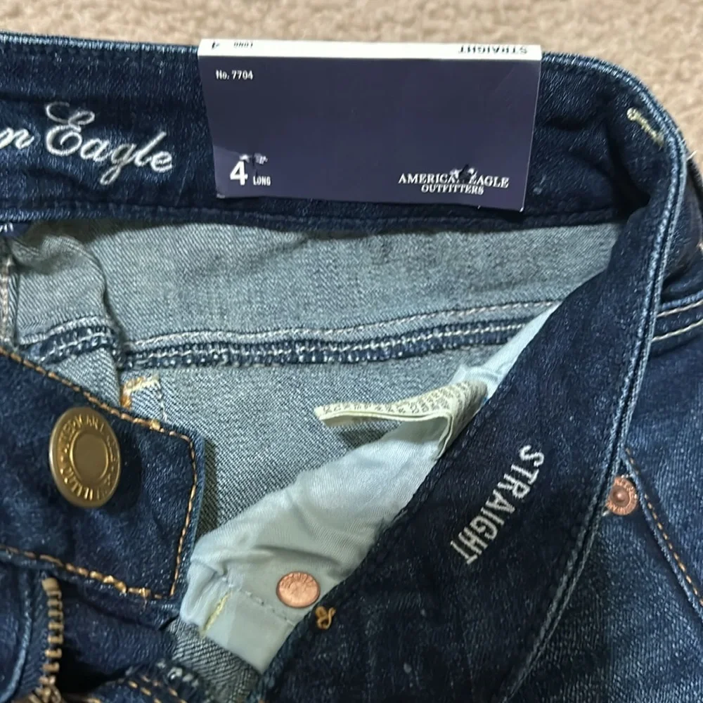 Women’s American Eagle Straight Jeans - Size 4 Long - Picture 4 of 5